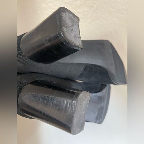 Stuart Weitzman Black Chelsea Suede and elastic Block Heel square toe Bootie 9.5 - Picture 11 of 11